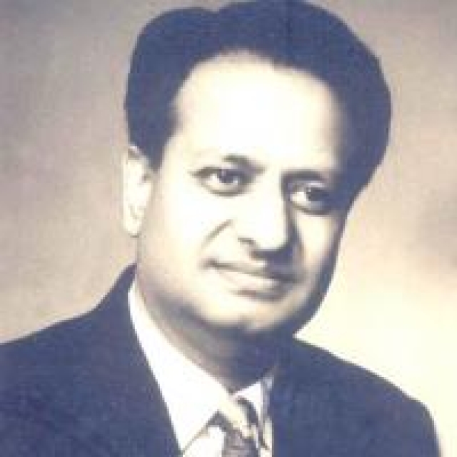 KavirviswoMahaaTejaa Gunturu Seshendra Sh